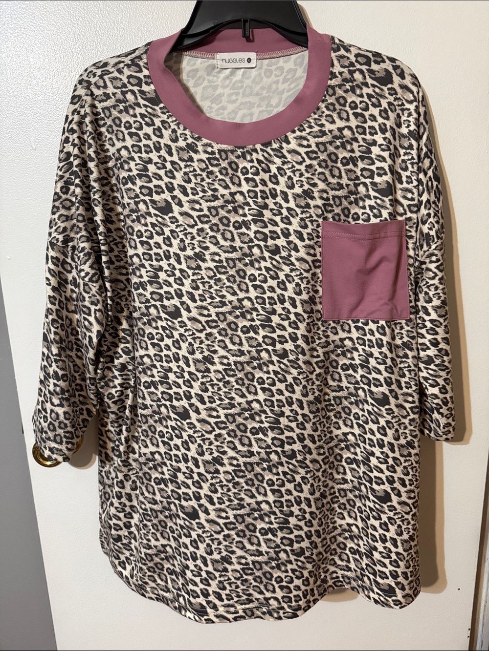 Tulldoos Women’s Leopard Print Blouse with Mauve Trim